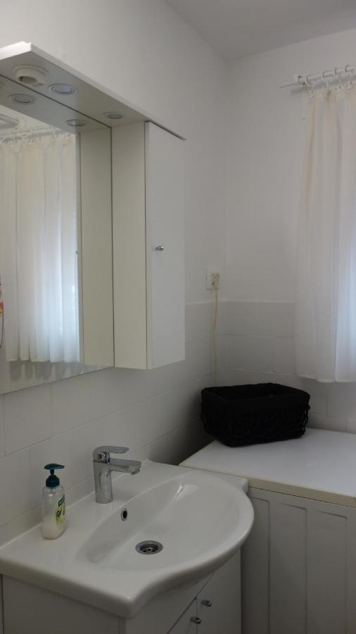 Apartment Mia Donja Pacetina Exterior photo